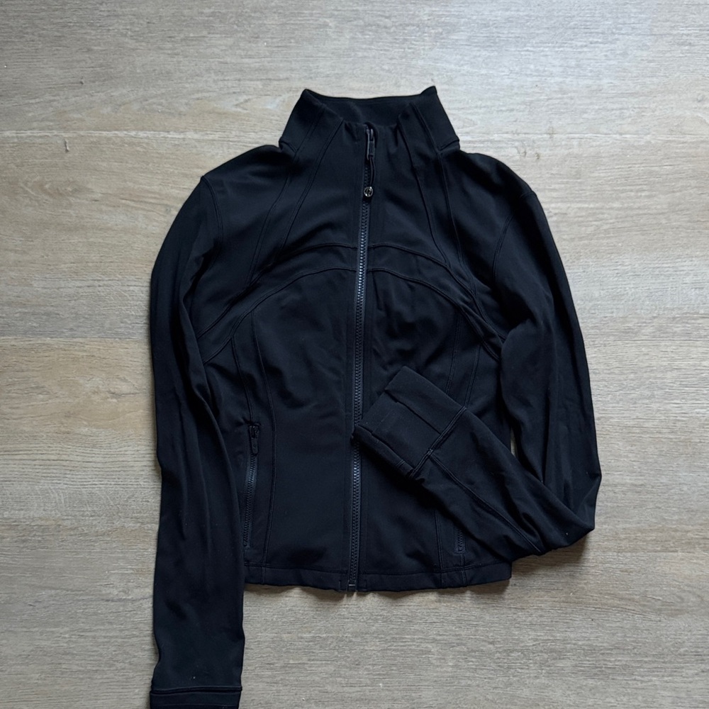 Define cropped jacket *nulu